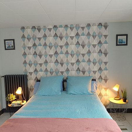Bed and Breakfast L'Accueil Gueron Екстер'єр фото