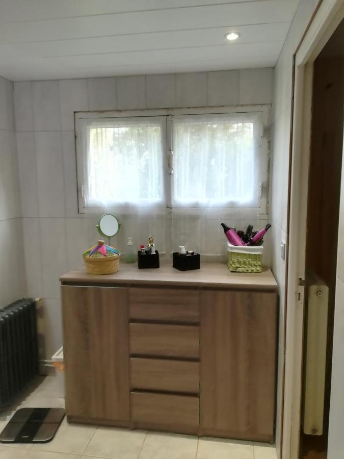 Bed and Breakfast L'Accueil Gueron Екстер'єр фото